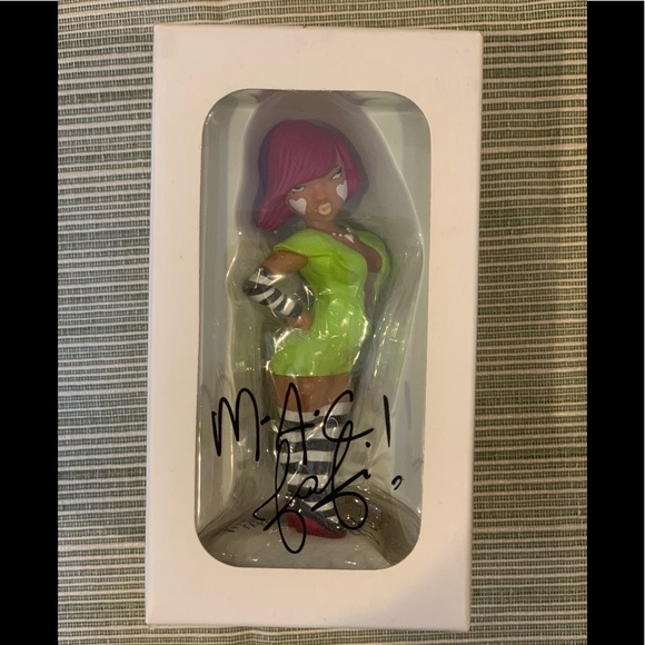 MAC Cosmetics Fafi Doll 2007 limited edition NEW - Picture 1 of 10